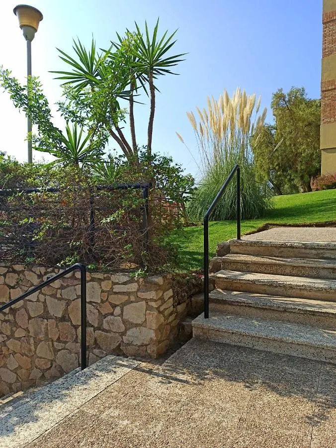 Homestay Chari Suites Malaga